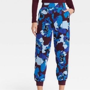 NWT Who What Wear wide leg blue and burgundy floral trouser Size Medium